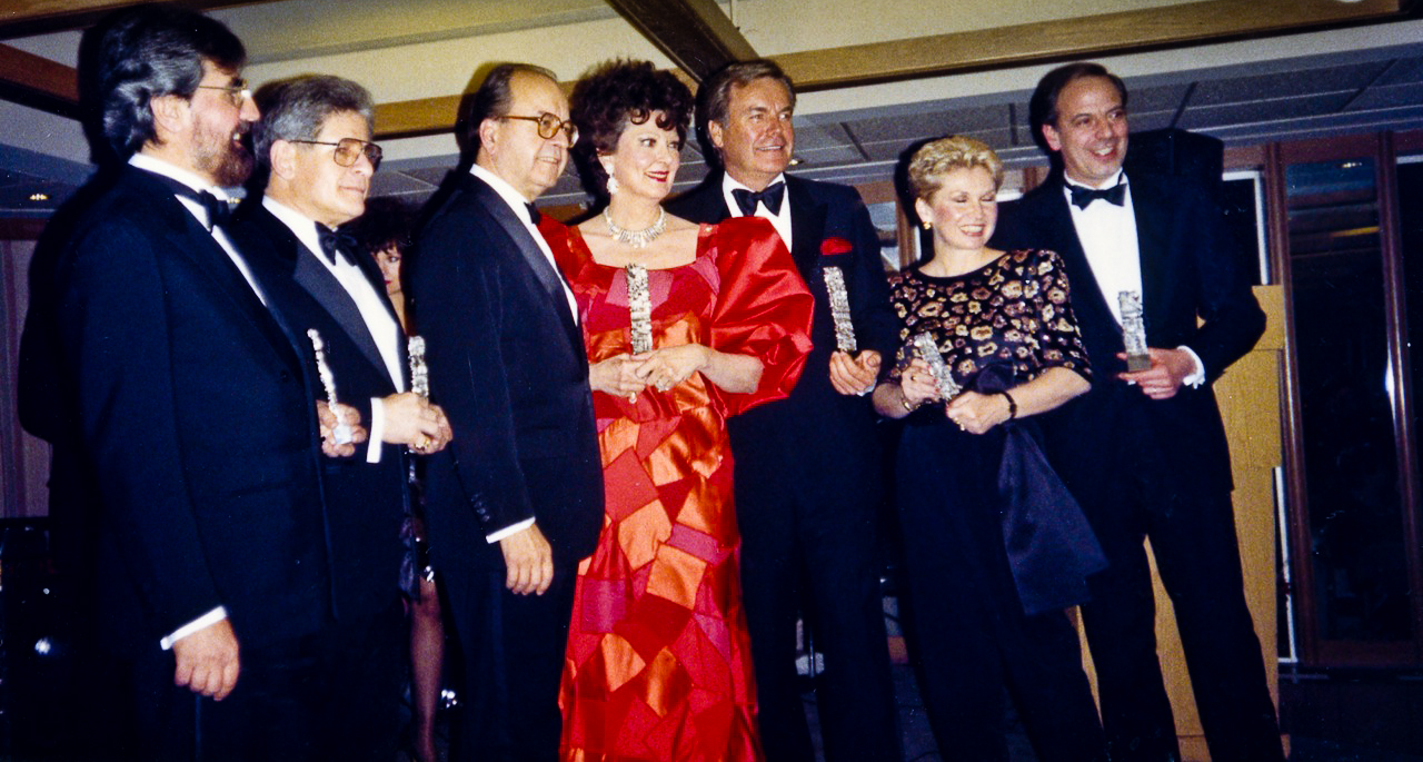award_011-CC120512