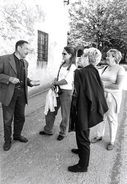 Candace, Nancy Brussat and Nancy Harris  with Count Ugo Bonacossi